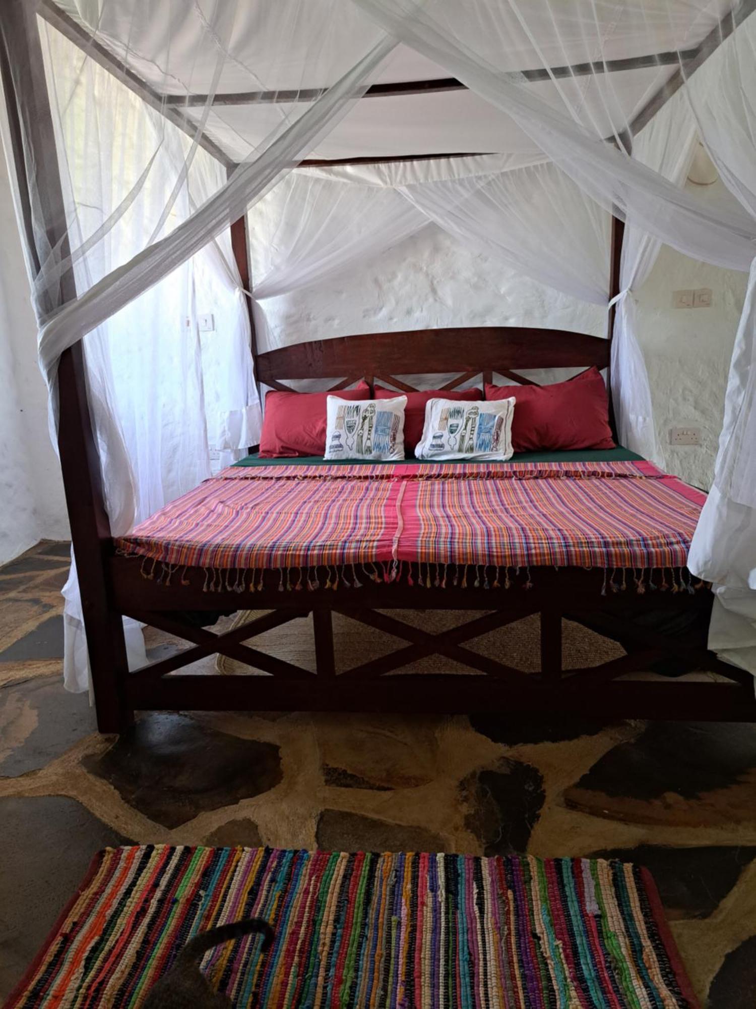 Diani Yoga Barn Bed and Breakfast Ukunda Rum bild