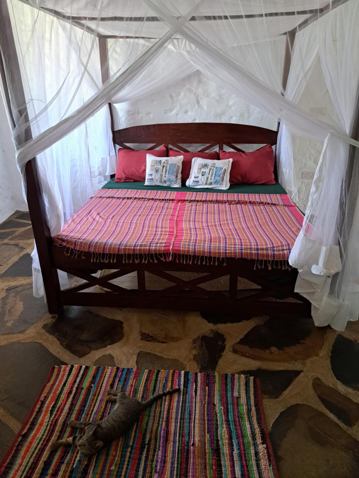 Diani Yoga Barn Bed and Breakfast Ukunda Exteriör bild