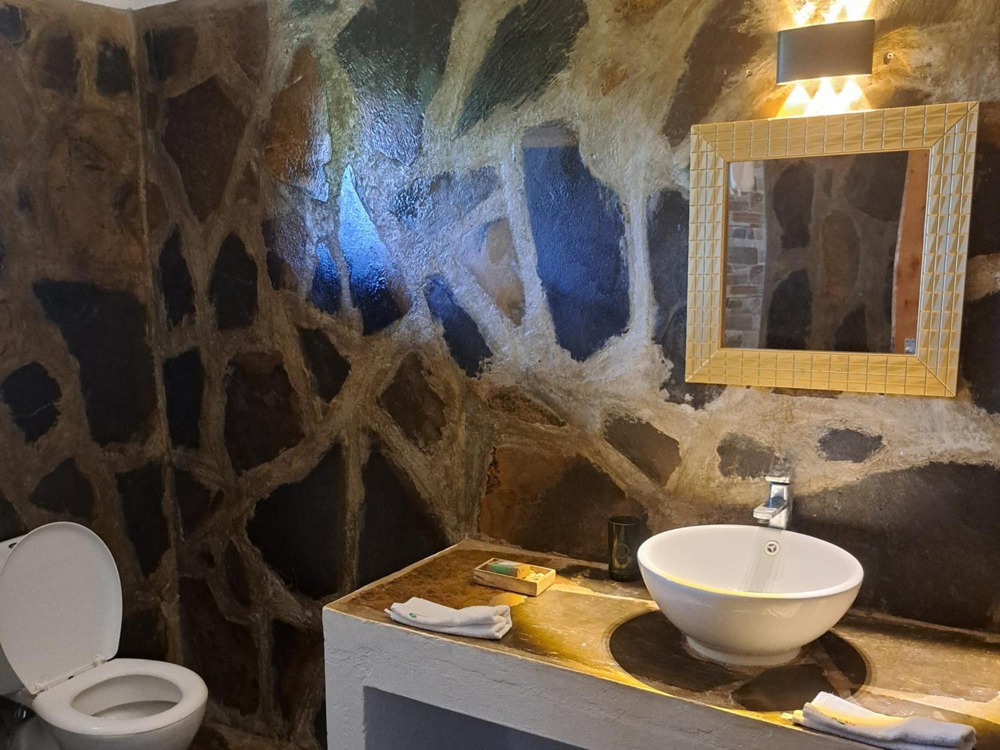 Diani Yoga Barn Bed and Breakfast Ukunda Rum bild