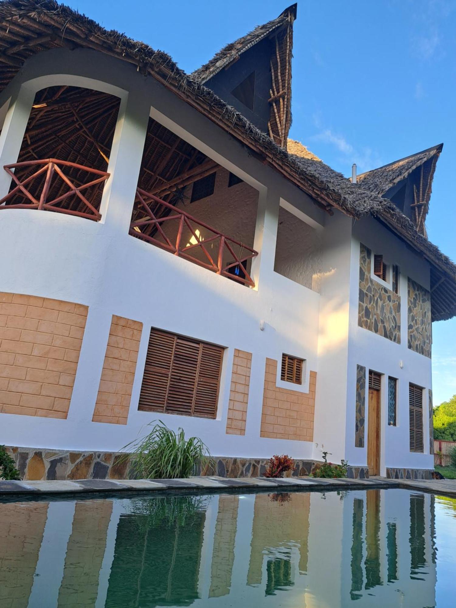 Diani Yoga Barn Bed and Breakfast Ukunda Exteriör bild