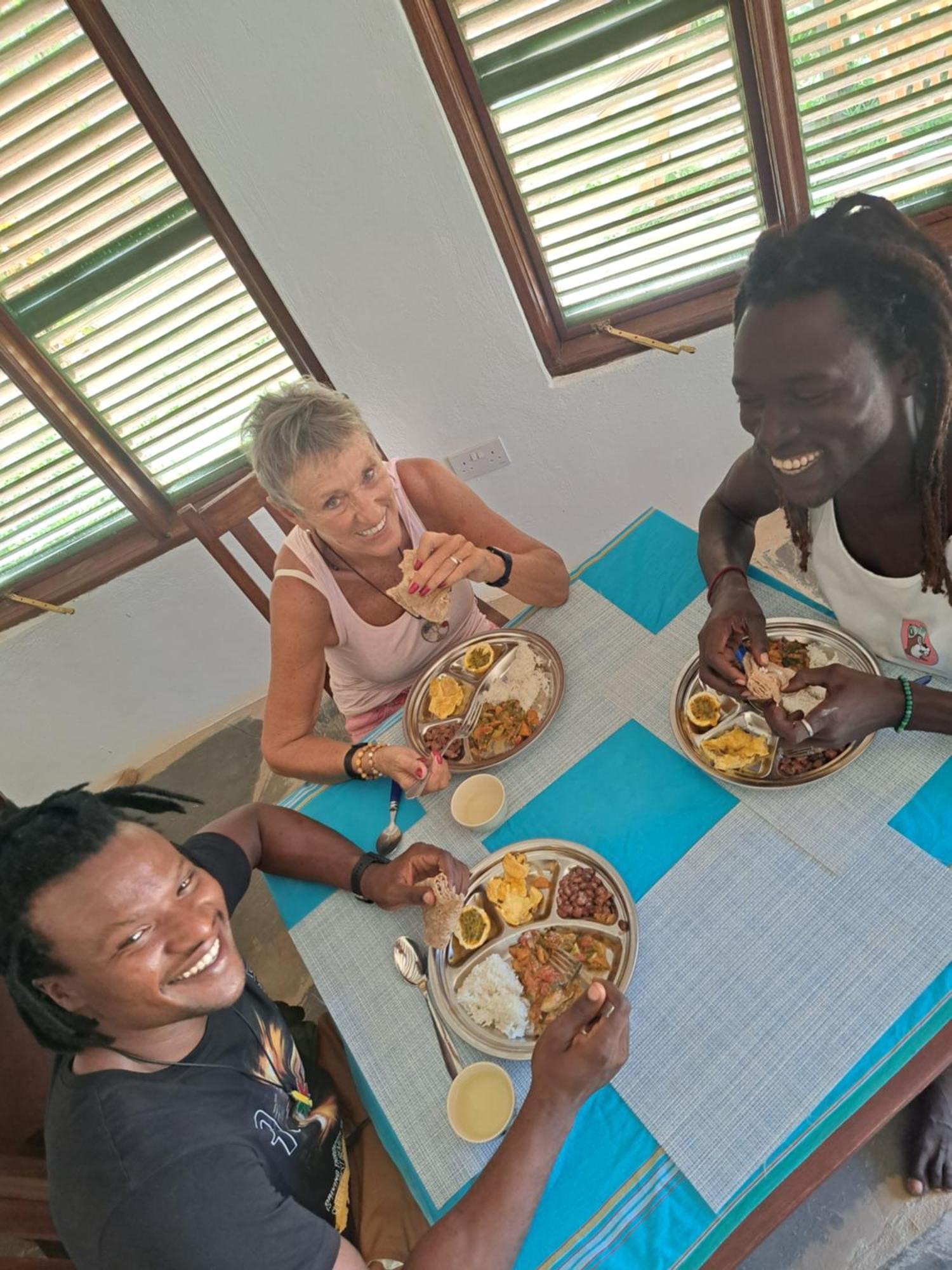 Diani Yoga Barn Bed and Breakfast Ukunda Exteriör bild