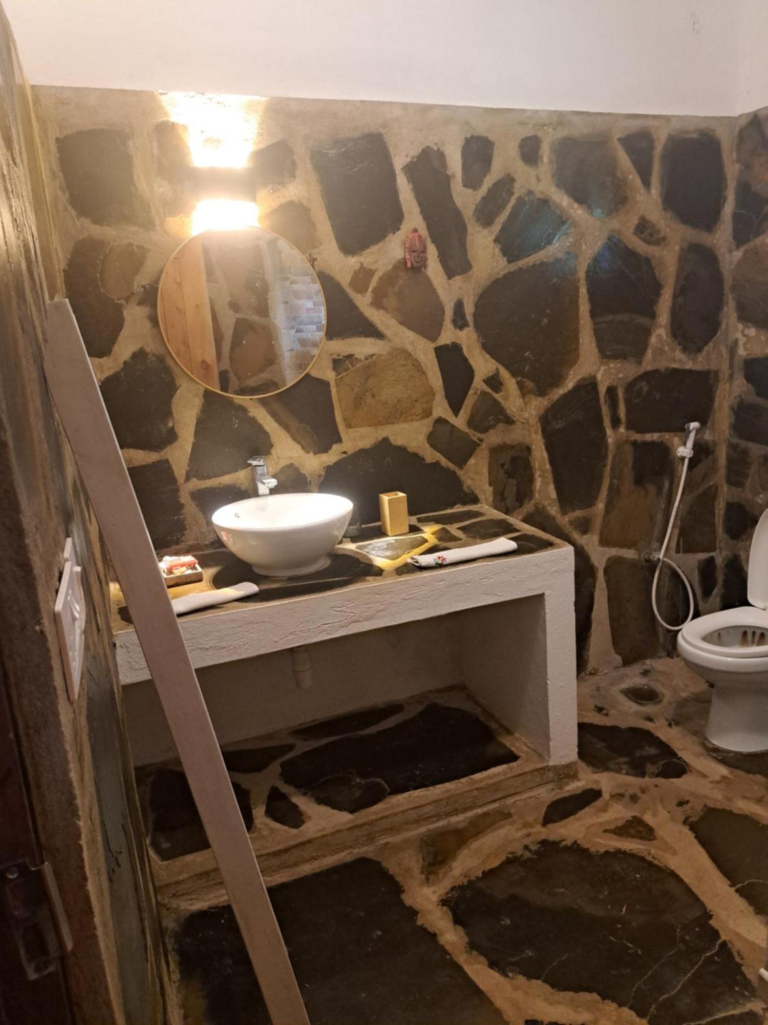 Diani Yoga Barn Bed and Breakfast Ukunda Rum bild