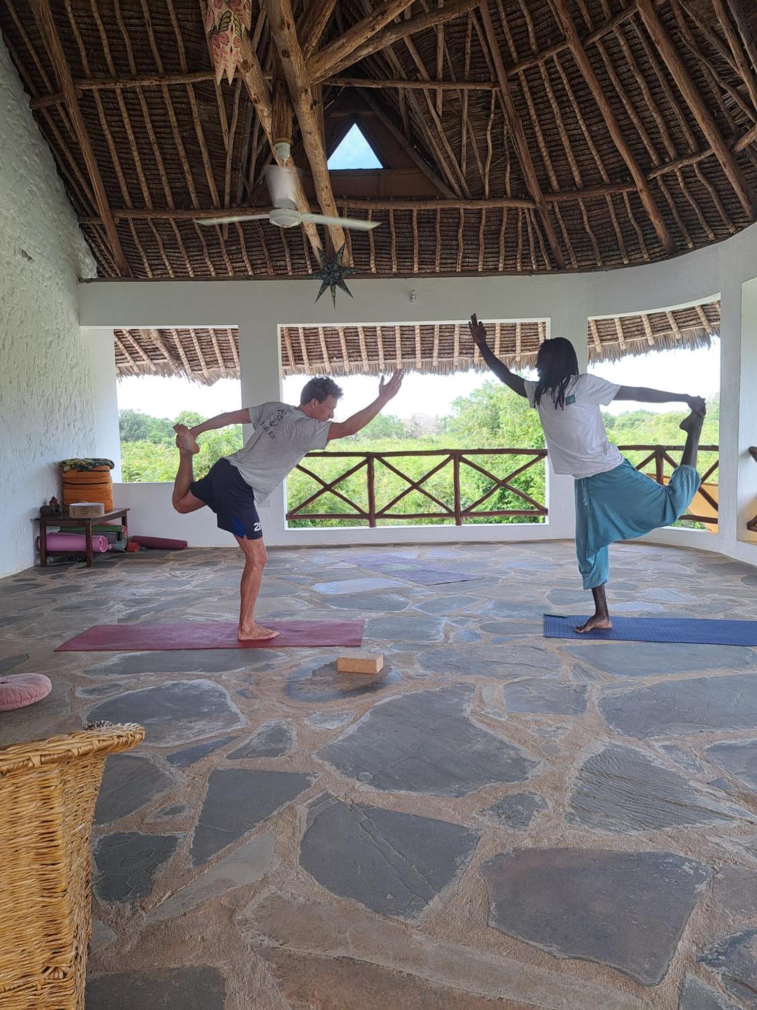 Diani Yoga Barn Bed and Breakfast Ukunda Exteriör bild