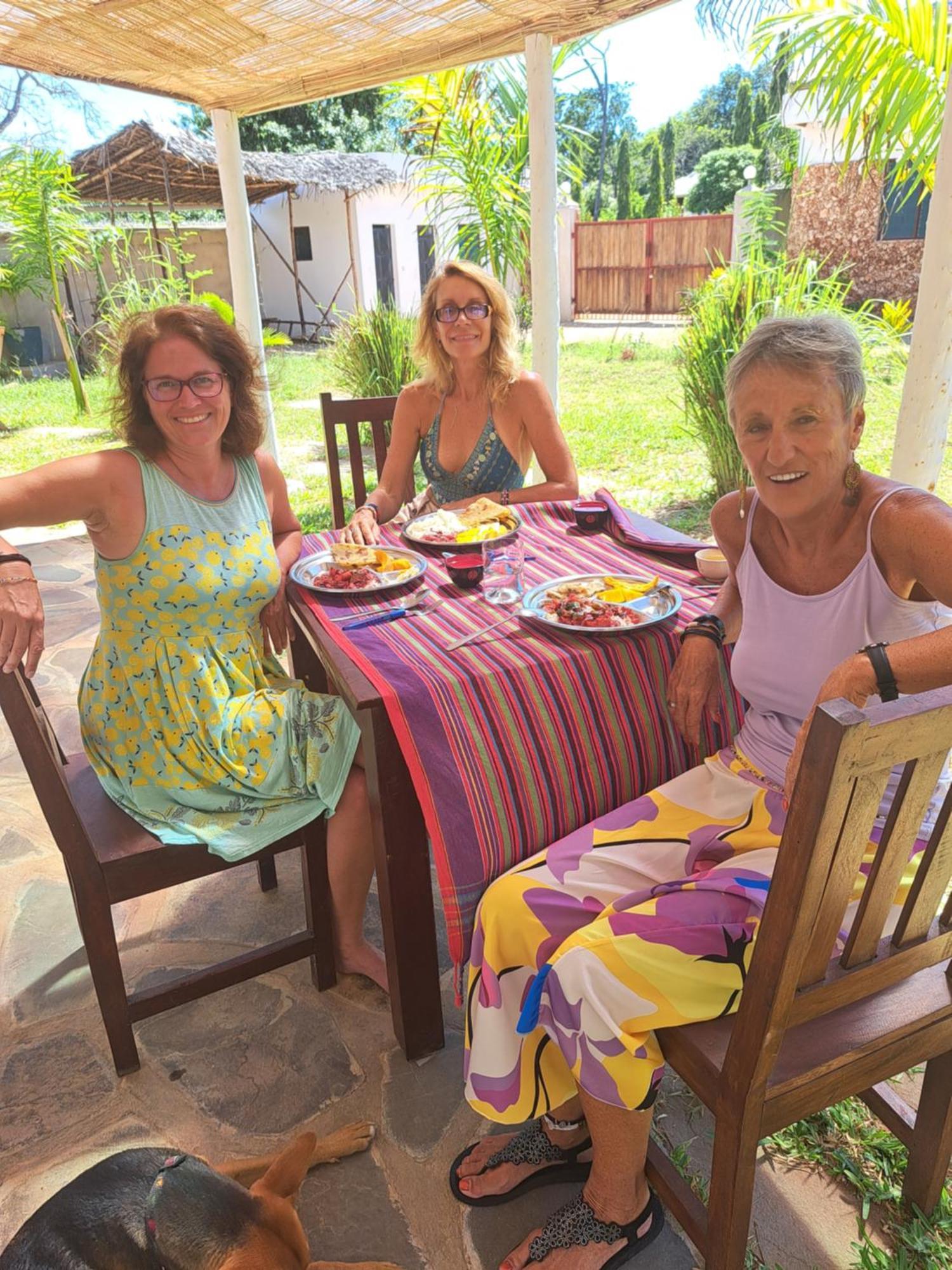 Diani Yoga Barn Bed and Breakfast Ukunda Exteriör bild